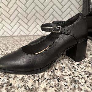 Clarks Black Mary Jane Heels